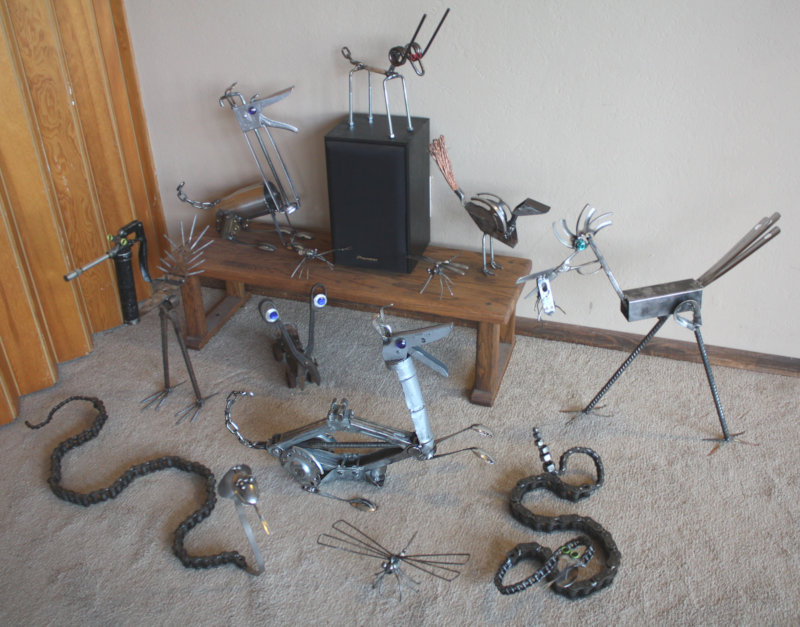 [The house is getting a li ...]